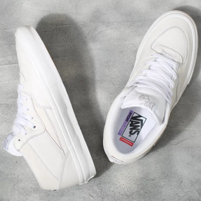 Daz Skate Half Cab White/White (size options listed)
