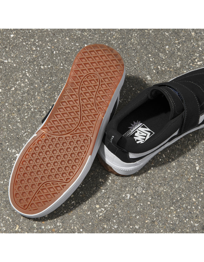 Kyle Walker Pro 2 Shoes Blk/Wht (size options listed)