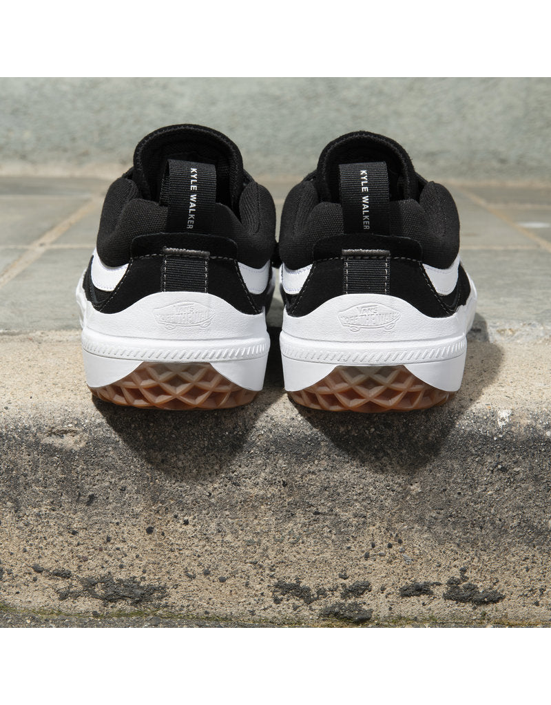 Kyle Walker Pro 2 Shoes Blk/Wht (size options listed)