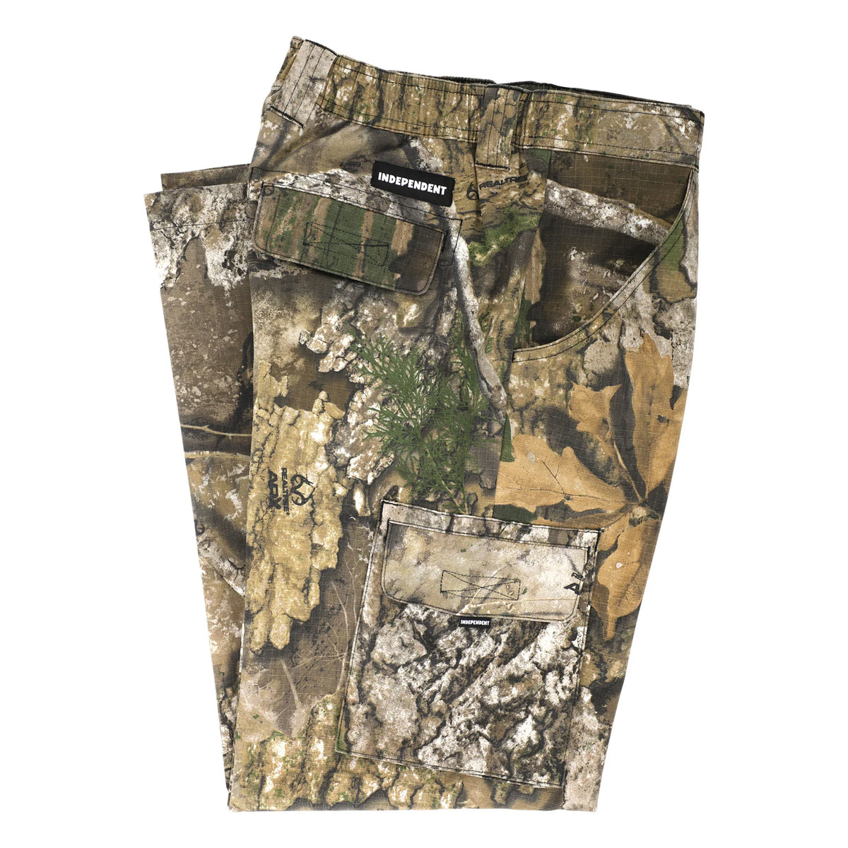 Groundwork 2 Mens Cargo Pants Realtree APX Camo