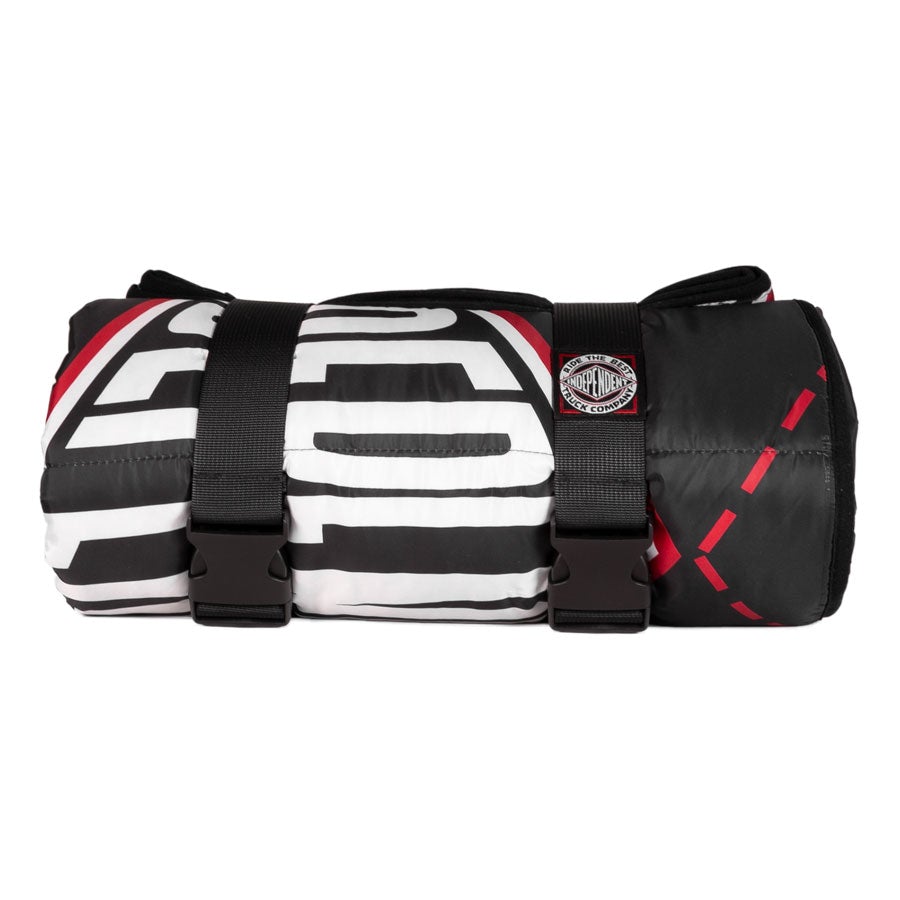 BTG Pivot Quilted Blanket Blk/Red/Wht OS
