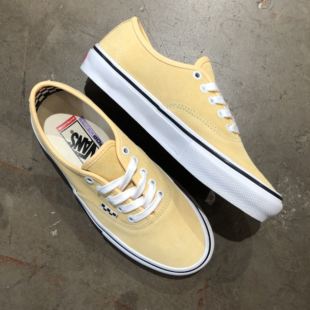 Skate Authentic Shoe Banana (size options listed)