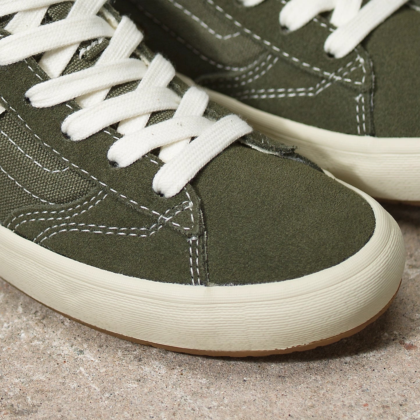 Kids Little Lizzie Pro Youth Shoe Grape Leaf size options listed