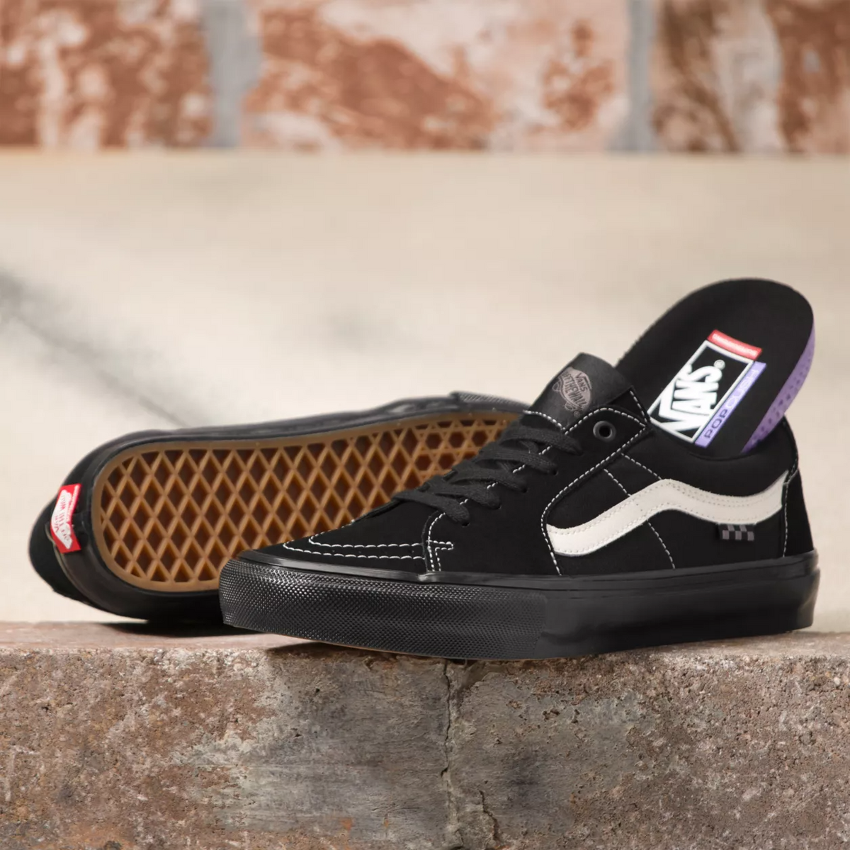 Vans Multicolored Black Sk8 Low Top M 10.5  / W 12 Skate Shoes Lace Up‎ Vans SK8-Low Paisley Suede Black Skate Shoes M-10.5 W-12.0  main image 3